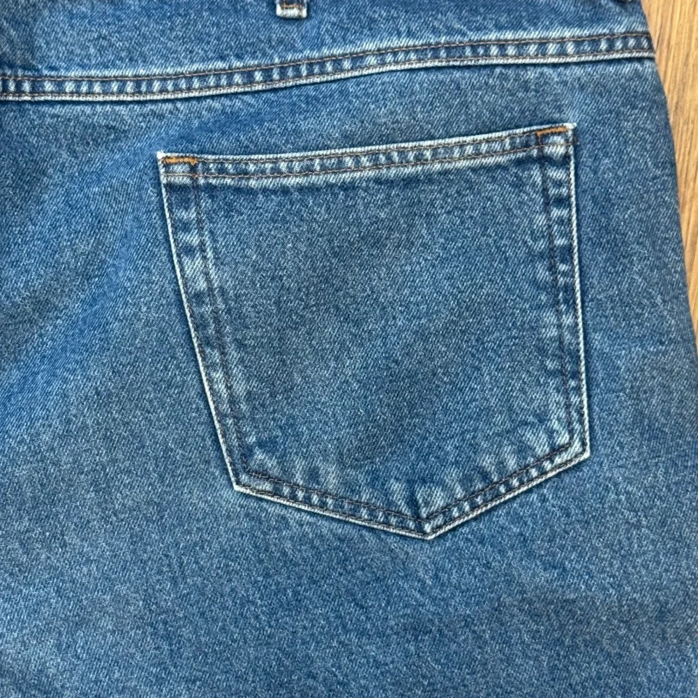 LL Bean Relaxed Fit Mens 46x32 Blue Medium Wash Cotton Straight Jeans 134770
